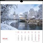 Kalenderblatt Januar mit Wochen- und Feiertagen. Winterlandschaft mit verschneiten Bäumen und einem Fluss.