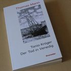 "Thomas Mann, Tonio Kröger, Der Tod in Venedig, Dromedar." Buch mit schwarz-weißer Illustration eines Schiffs.