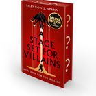 Text: "A Stage Set for Villains", "Deluxe Edition mit Farbschnitt", "Hüte dich vor den Spielern". Rotes Buchcover mit Silhouetten.