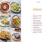 INHALT: Kapitel wie Vorspeisen, Suppen, Pasta, Gemüse, Fisch, Fleisch und Desserts. Links Essenbilder auf Tellern.