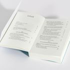 Inhalt mit Kapiteln: Vorwort, Einleitung, Teil I, Kapitel 1–4, Teil II. Aufgeschlagenes Buch mit zwei sichtbaren Seiten.