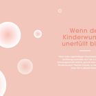 Text: "Wenn der Kinderwunsch unerfüllt bleibt." Hintergrund: Rosa mit verblassenden, weißen Kreisen.