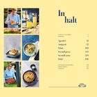 Inhalt und Seitenzahlen für Aperitivi, Antipasti, Primi, Secondi pesce, Secondi carne und Dolci. Bilder von Essen und einem Koch.