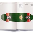 Text: "1978 Freestyle 26” Specs", Deck, Trucks, Wheels. Beschreibung eines grünen Skateboards mit orangefarbenen Rädern.