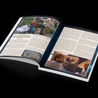 "Die Entwicklung" steht oberhalb eines Bildes. Zwei weitere Bilder, die Filmszenen zeigen. Texte sind in Absätzen angeordnet.
