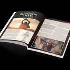 "Blutgericht in Texas" zeigt ein Magazin mit Filmbildern und detailliertem Text über den Horrorfilm.