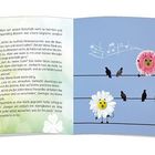 Links steht der Text über Dankbarkeit, rechts sitzen Vögel und Blumen mit Gesichtern auf Notenlinien unter Musiknoten.