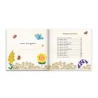 Links steht "Dieses Buch gehört:", rechts das Inhaltsverzeichnis. Es sind bunte Zeichnungen von Blumen und Tieren zu sehen.