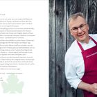 Links steht "VORWORT". Darunter ein Text von Andreas Buhl. Rechts schaut ein Mann mit Brille, im roten Schürze, freundlich hervor.