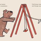 Links steht: "George war immer mit Lenny zusammen." Rechts: "Und Lenny war immer mit George zusammen." Ein Bär schaukelt.