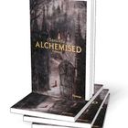 „SenLinYu ALCHEMISED Roman Forever“ in einer düster-verwunschenen Szenerie mit Tor und rotem Punkt.