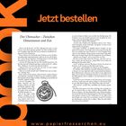 Texte: "Jetzt bestellen", "Der Uhrmacher – Zwischen Dimensionen und Zeit", "www.papierfresserchen.eu". Illustrationen: Taschenuhr.