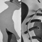 Links: Verzerrte Silhouette eines Menschen aus Textilmuster.
Rechts: Abstrakte Struktur aus Röhren und Löchern.