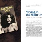BUCKINGHAM NICKS. "Crying in the Night" 1973. Song bekommt zweite Chance. Schwarz-Weiß-Foto eines Paares, Collage-Stil.