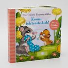Buchcover: "Der kleine Siebenschläfer - Komm, ich tröste dich!" Illustration von zwei Nagetieren in einer Wiese mit Löwenzahn.
