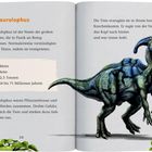 Dinodaten: 9 m lang, 4 m hoch, 2,5 t schwer, lebte vor 84-71 Mio. Jahren. Illustration eines Parasaurolophus mit Knochenkamm.