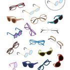 Finde die richtige Brille und kreise sie ein! Verschiedene stilisierte Brillen, eine ist oben rechts zur Identifikation eingekreist.