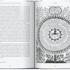 Ein komplexes Diagramm zeigt kosmische und spirituelle Symbole, begrenzt von Schriftbändern und Erklärungstexten.