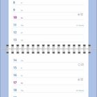 Text "Okt" und "Tag der Deutschen Einheit". Verspielte Kätzchen mit Dosen, darüber bunte Kinderzeichnungen. Kalenderblatt.