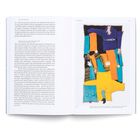 Links: Text über Feminismus, Kunst, Maricelica Scicol. Rechts: Eine farbenfrohe Patchwork-Illustration aus Textilien.