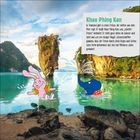 Khao Phing Kan: Fels in Thailand, geformt durch Witterung. Illustration mit rosa Hase und blauem Elefant im Meer.
