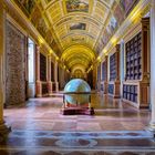 Zitat: „Es gibt so viele Bücher, dass es keinen Sinn hat, welche zu lesen, die einen langweilen.“ Kalender: Oktober.