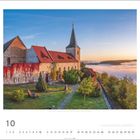 "Kloster Zscheiplitz, Freyburg (Unstrut), Sachsen-Anhalt. 10. Kalenderblatt mit historischem Gebäude im Sonnenaufgang und Herbstfarben."