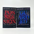 Links: "POSSESSION: DIE BESCHÜTZER" von Brynne Asher, rote Schrift, Blumendesign. Rechts: "GUARDED: DIE BESCHÜTZER".