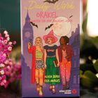 "Daily Witch Orakel, 32 Karten für dein magisches Leben" steht oben. Drei modisch gekleidete Frauen, Mond und Fledermäuse.