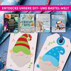 „ENTDECKE UNSERE DIY- UND BASTEL-WELT.“ Vier Bastelbuchcover und zwei beschriftete Geschenkanhänger mit Wichteln.