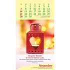 Kalender für November mit Spruch: "Ein guter Mensch ist wie ein kleines Licht..." Unter dem Text eine rote Laterne mit Kerze.
