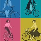 01.11 Allerheiligen, 11.11 Martinstag. Kalender mit vier Illustrationen von Frauen auf Fahrrädern in vier Farbquadranten.