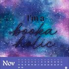 Text: "I'm a bookaholic." Kalender für November, blaue und violette Wolken mit goldenen Linien im Hintergrund.