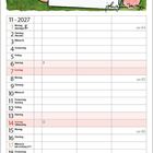 "Prima! Jetzt sollte er nur noch lernen..." Zwei Schafe, eines trägt ein Tablett, im Schlafzimmer. Kalender für November 2027.