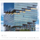 „EDGE East Side Tower, Berlin, Deutschland. Architekt: Bjarke Ingels Group.“ Ein modernes Gebäude mit Glasfassade. Kalenderseite des Monats November 2027.