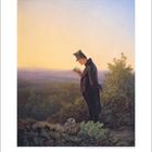 11. Ein Mann liest ein Buch im Freien, umgeben von Pflanzen und einer weiten Landschaft in der Abenddämmerung.