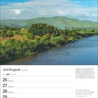 Juli/August, 30. Woche. Zitat: „Um an die Quelle zu kommen, muss man gegen den Strom schwimmen.“ – Stanisław Jerzy Lec. 

Kalenderansicht mit Landschaftsfoto: Fluss, Bäume, Hügel.