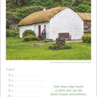 Kalenderseite: 

"Dein Haus möge immer zu klein sein, um alle deine Freunde aufzunehmen."

Weißes Haus mit Strohdach, grüne Umgebung.