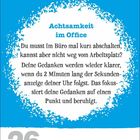 Achtsamkeit im Office. Tipp zur Beruhigung durch Beobachten einer Uhr. Datum: 26. April, Montag.