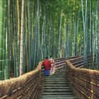 „Bambusrauschen“: Text beschreibt Bambuswald bei Kyoto. Kalender für Juli und August, Juli ist markiert. Rechts: Bambuswaldweg.