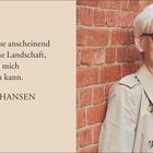 Kalender: März und April. Zitat: "Ich brauche anscheinend immer eine Landschaft, an der ich mich abarbeiten kann." - Dörte Hansen

Rechts Text über Dörte Hansens Werke und Landschaften sowie ein Foto einer älteren Dame mit Brille.
