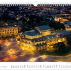 Text: "Theaterplatz mit Semperoper", "November", Datumsangaben. Abendliche Städteansicht mit beleuchteter Semperoper.