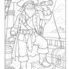 Illustration: Ein bärtiger Pirat mit Augenklappe blickt durch ein Fernglas. Er hat eine Hakenhand und steht auf einem Segelschiff.