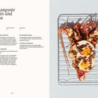 Gegrillte Languste mit Spiegelei und Kapernsalsa. Rezept mit Zutaten und Zubereitung. Rechts, Languste mit Eiern auf Grill.