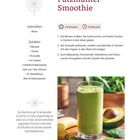 "Putzmunter-Smoothie" Rezept mit Zutaten: Banane, Gurke, Avocado, Ingwer, Babyspinat, Zitrone, Mandelmus, Kokoswasser. Bild zeigt grünen Smoothie.