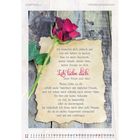 Ein romantischer Text auf altem Papier mit "Ich liebe dich" in Rot, daneben eine rote Rose auf Holz.