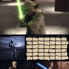 "DEZEMBER" oben mit "STAR WARS" Logo, Kalender mit charakteristischen Bildern von Lichtschwertkämpfern.