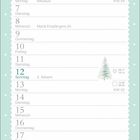 Kalenderseite für Dezember mit Aquarell eines verschneiten Vogelhauses, umgeben von Stechpalmen. Feiertage und Adventssonntage markiert.