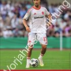 Vorjahresabbildung. Ayoub Chaikhn, toolcraft, 1. FCN, Der Club, Dezember. Ein Fußballspieler auf dem Feld.
