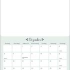 Kalender für Dezember mit Wochentagen und Feiertagen wie Nikolaus, Weihnachten und Silvester. Beige und weiße Gestaltung.